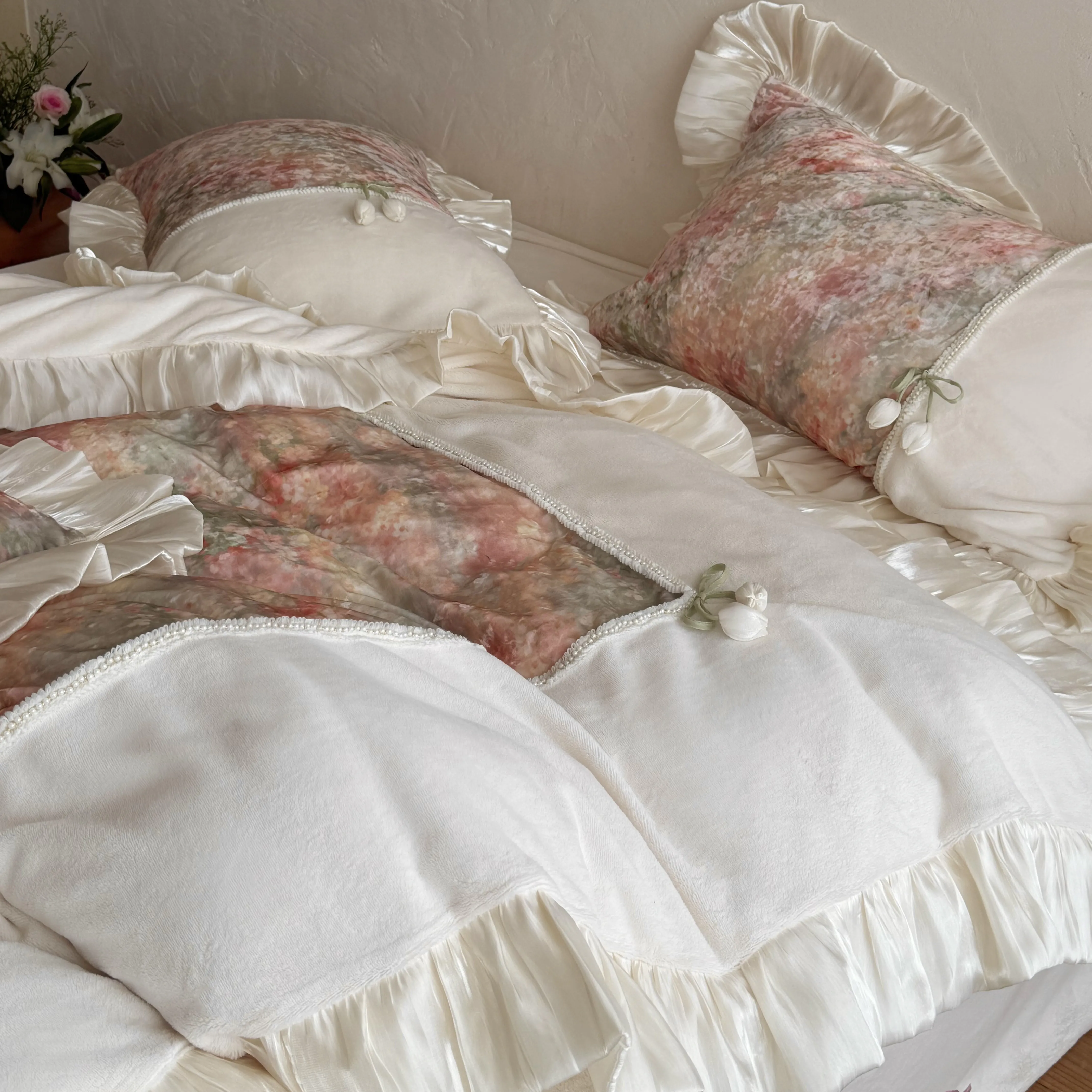 Vintage Watercolor Garden Floral Printed Velvet Ruffle Duvet Cover 4 Piece Set16
