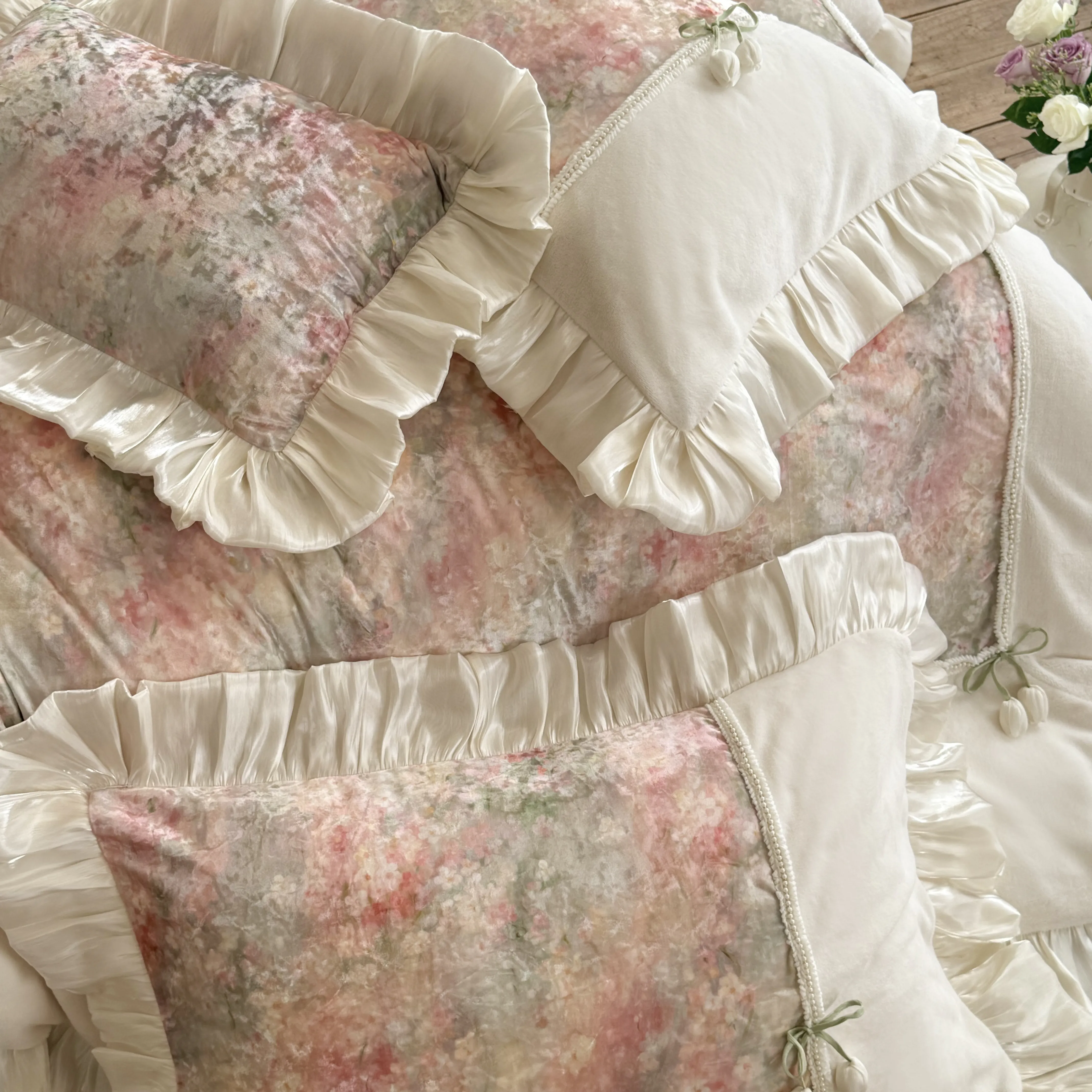 Vintage Watercolor Garden Floral Printed Velvet Ruffle Duvet Cover 4 Piece Set18